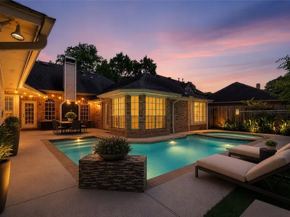 9110 Rhapsody Ln, Houston, TX 77040
