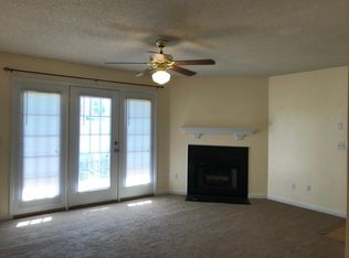 801 Moultrie Ct UNIT B, Greensboro, NC 27409