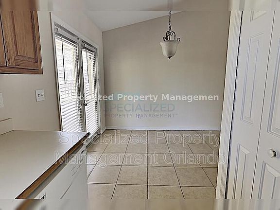 5th image of 101 W Osceola Ct
