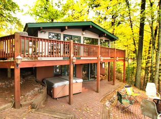 1085 Hollister Woods Rd, Eagle River, WI 54521