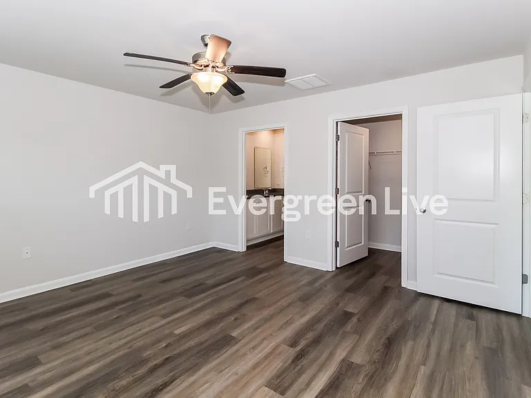 2227 Courtina Way — Photo 7