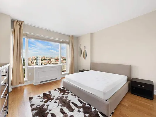 Rented by Keller Williams NYC | media 9