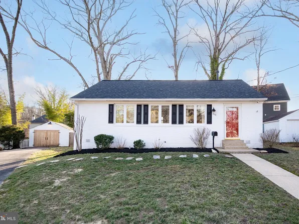 8110 Wingfield Pl, Alexandria, VA 22308