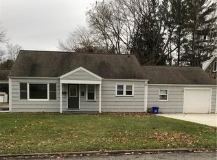 678 S 8th St, Sharpsville, PA 16150