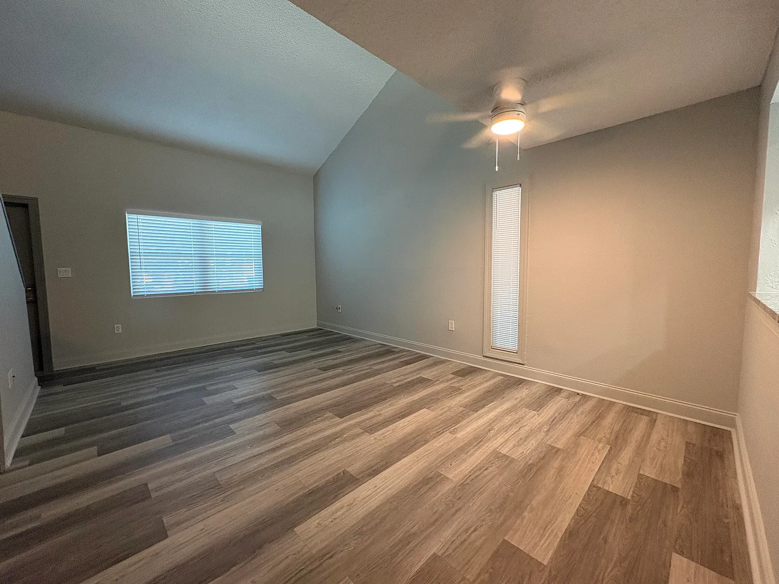 1 bed, 1.5 bath, 782 sqft, $1,800 — Photo 3