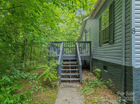 8 Vultures Nest, Swannanoa, NC 28778