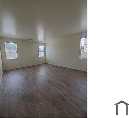3rd image of 3011 W Dunbar Dr