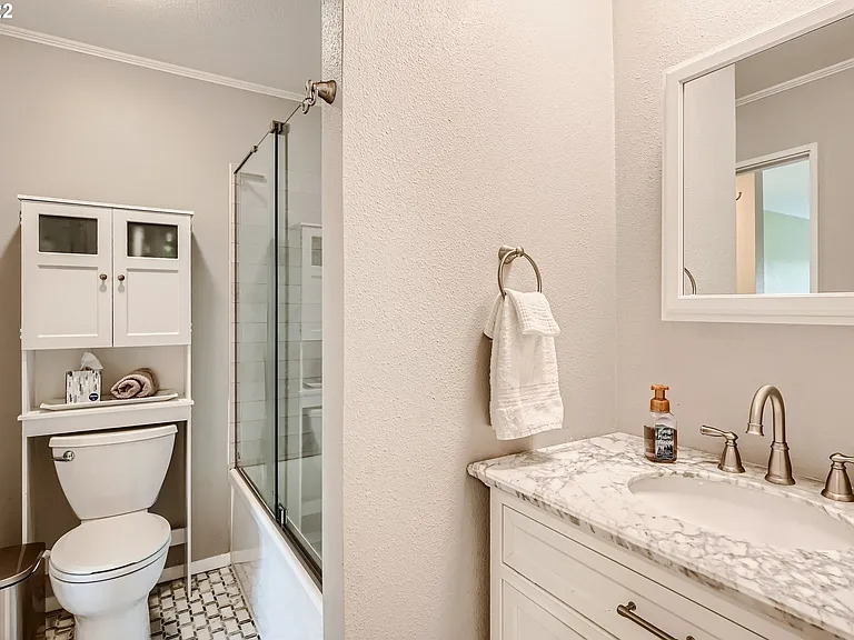1614 NW Midlake Ln — Photo 14