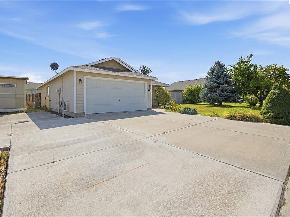 1st image of 4328 Campolina Ln