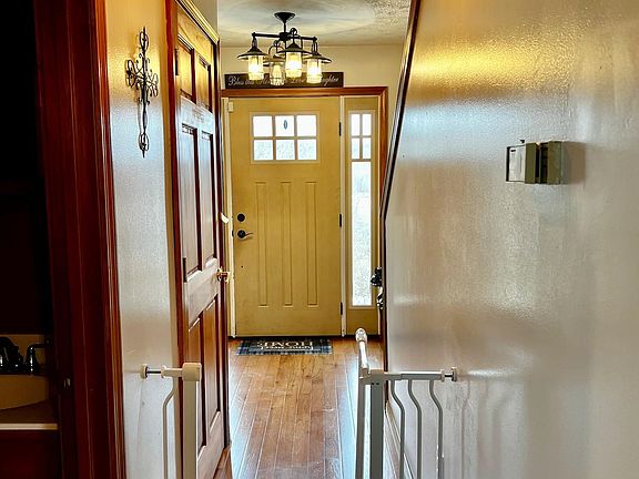3rd image of 572 Township Road 1287