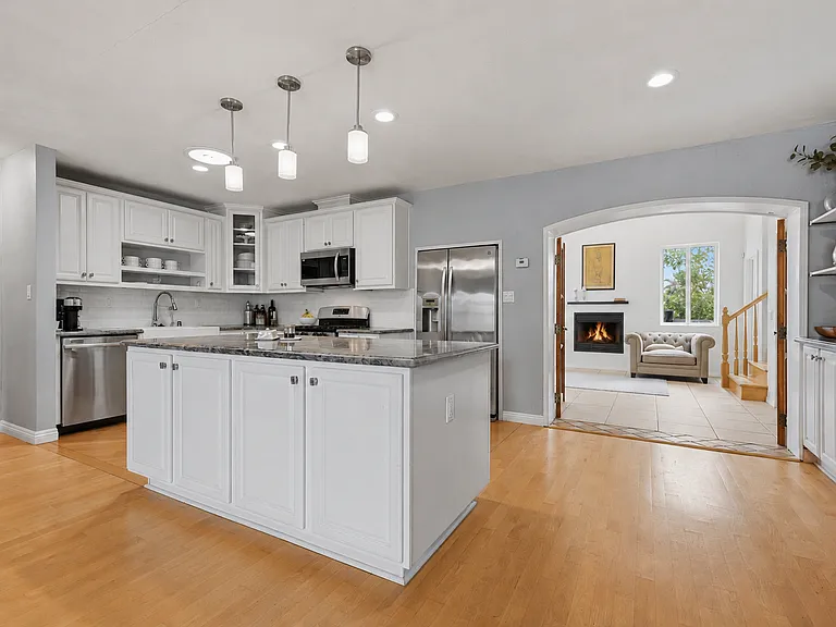 3844 Baker St — Photo 6