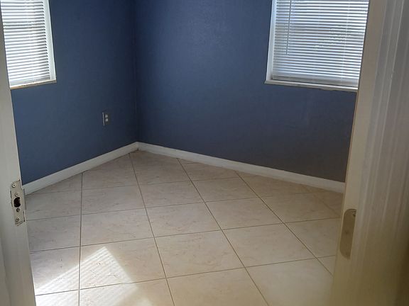 Front bed rm
