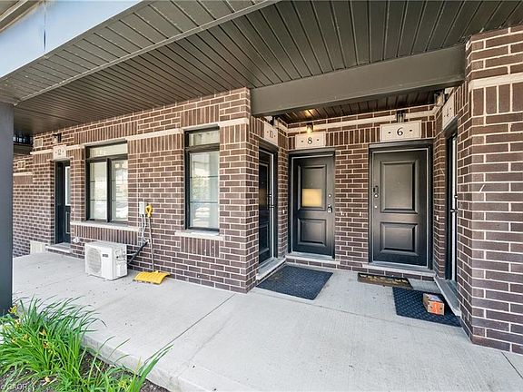 2nd image of 8 Oat Ln