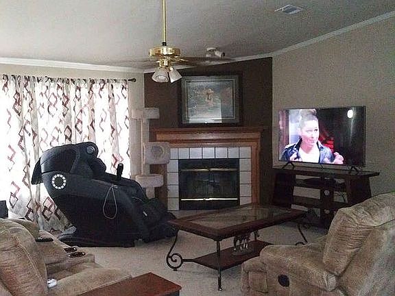 2nd image of 1372 Brockwood Ln