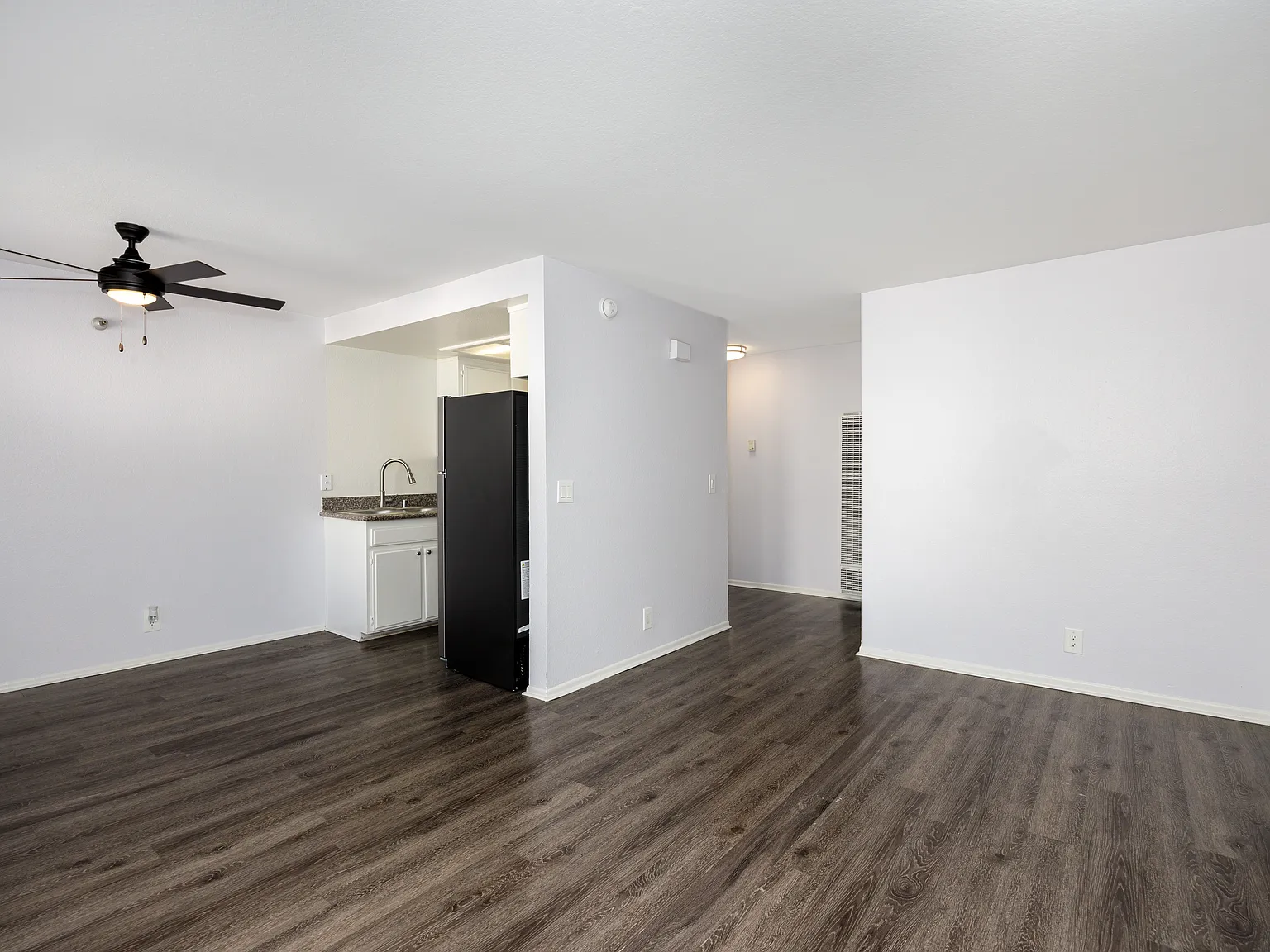 Cerise Apartments — Photo 4