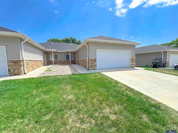 4233 S 40th St, Lincoln, NE 68516