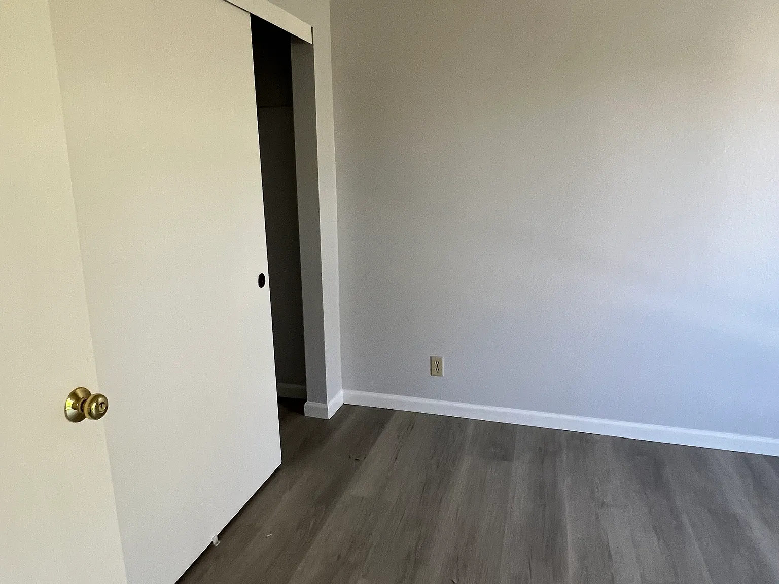 520 W Doran St — Photo 3