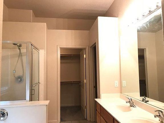 4th image of 5971 Leonardo Way