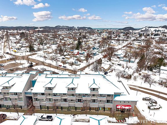 4th image of 529 Miller Dr Unit 305