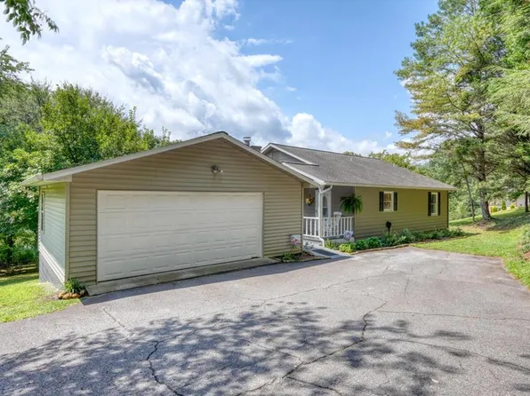 1523 Berrong Rd, Hiawassee, GA 30546
