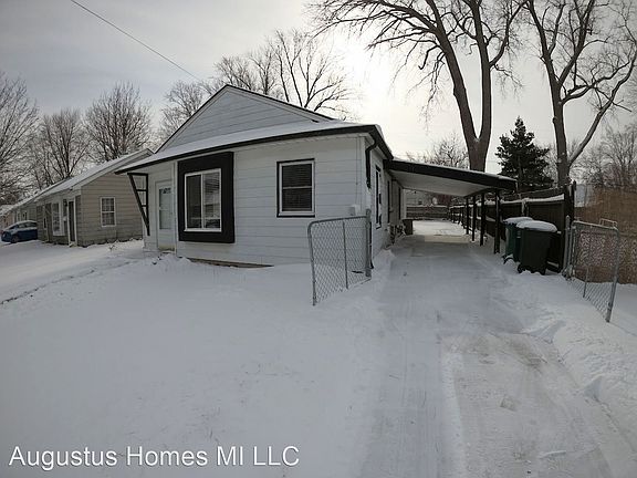2nd image of 1560 Moorhouse St