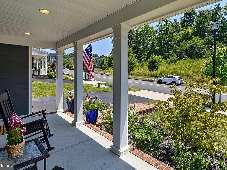 2216 Potomac River Blvd — Photo 2