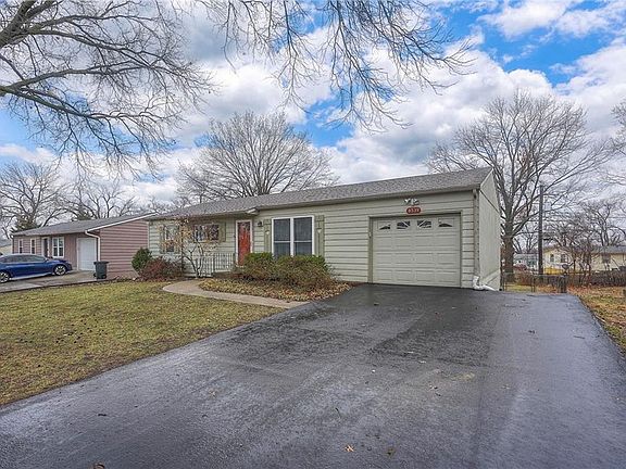 3rd image of 8539 Barnett Ave