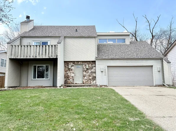 1550 NW 91st St, Clive, IA 50325