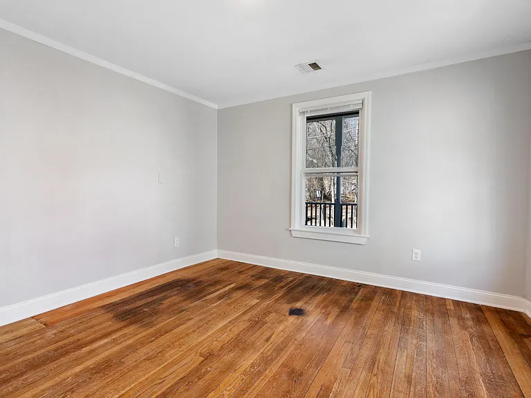 16 Hawthorne St #1 — Photo 13