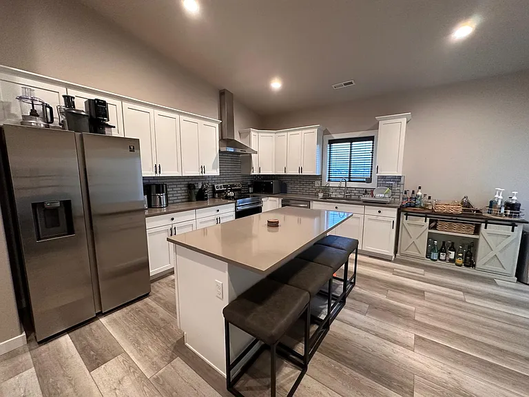609 Caridad Ct — Photo 4