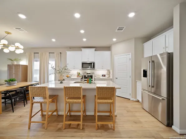 213 Goodfella Ave, Cibolo, TX 78108