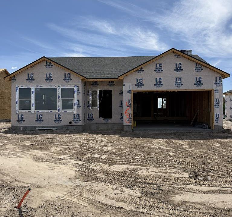 2nd image of 560 Abigail Ln