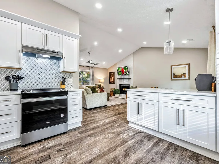 1440 Glynn Oaks Dr SW — Photo 11