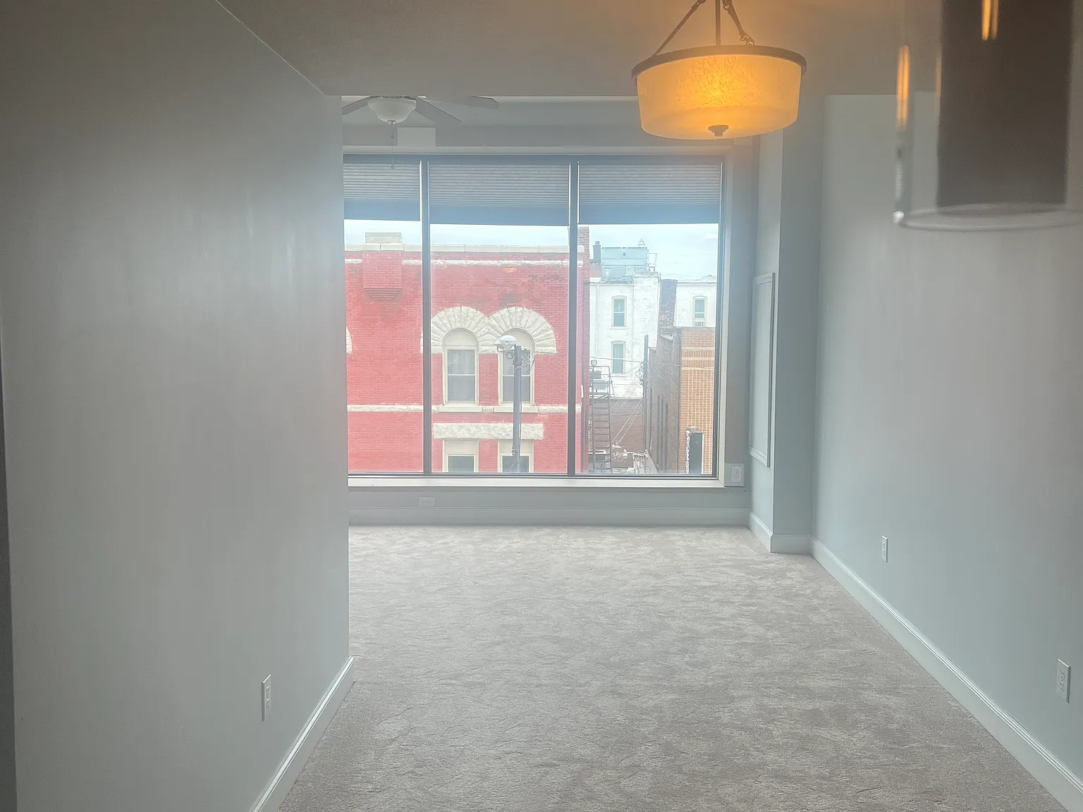 2 bed, 1974 sqft, $1,600 — Photo 4
