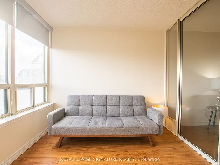 7 Bishop Ave #1604 — Photo 29