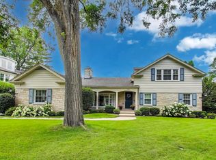 1115 Seneca Rd, Wilmette, IL 60091