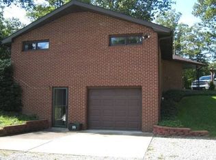 208 Park Hill Rd, Baden, PA 15005