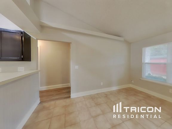 4th image of 2169 Khaki Ct