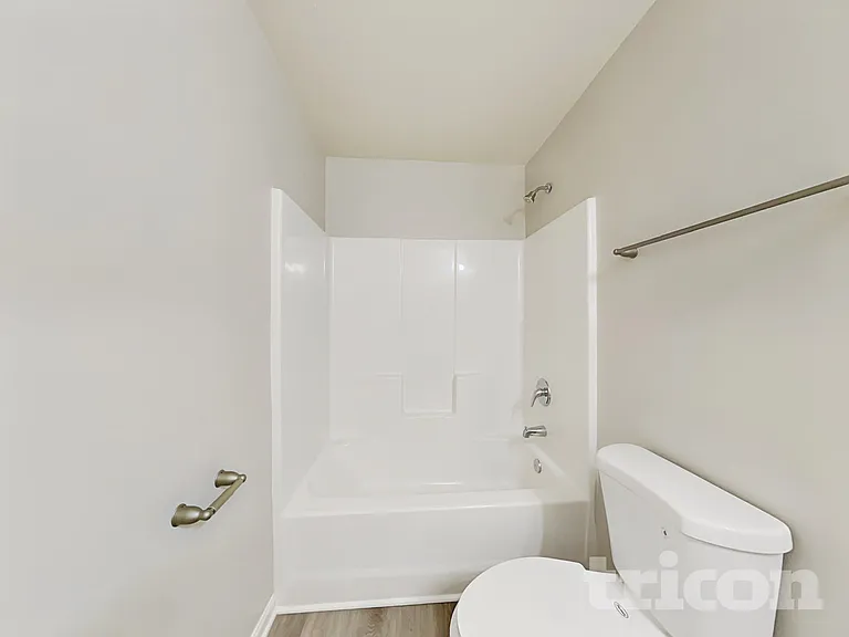4114 Vershire Ave — Photo 14