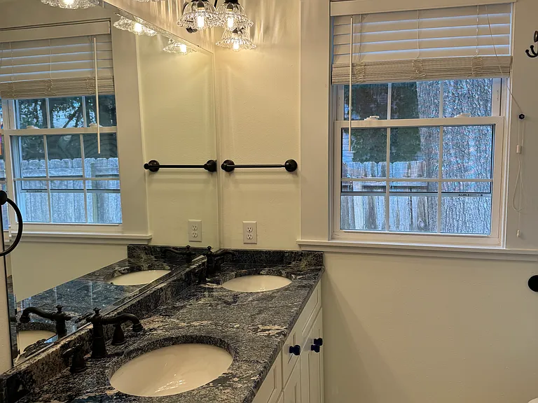 1619 E Mallory St — Photo 30
