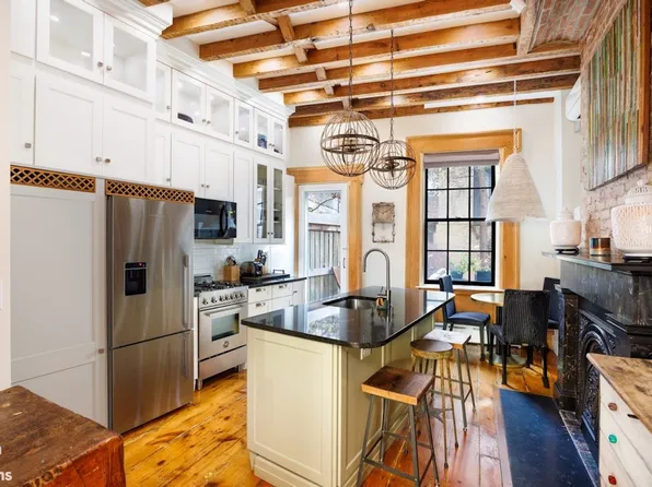 92 Bank Street image 2 of 7