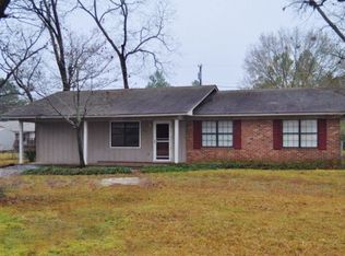 109 Tomberlin Ct, Fitzgerald, GA 31750