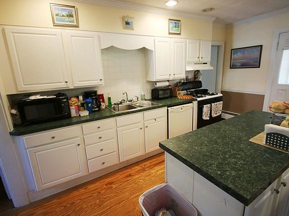 5th image of 63 Winthrop Ave