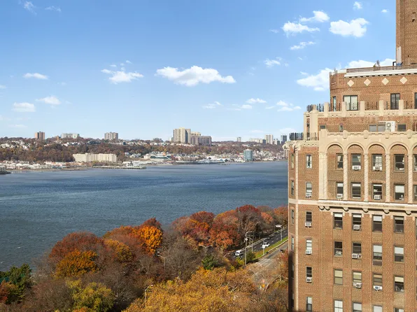 222 Riverside Drive image 6 of 10