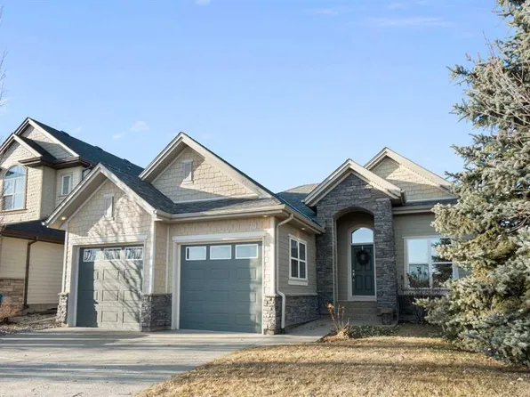 70 SE Muirfield Blvd, Wheatland County, AB T0J 1Y1