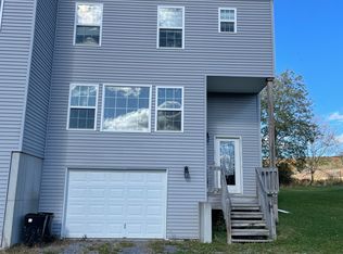 11 Applewood Ln, Dryden, NY 13053