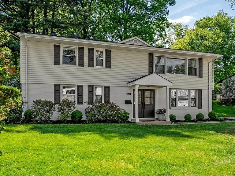 1109 Hillcrest Dr SW — Photo 44