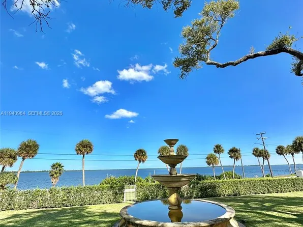 2611 S Indian River Dr, Fort Pierce, FL 34982