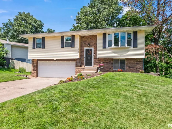 633 Simon Dr, East Peoria, IL 61611
