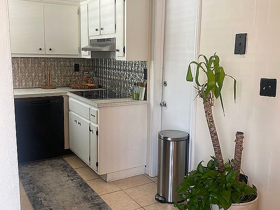 4th image of 3220 NE 10th St APT 1